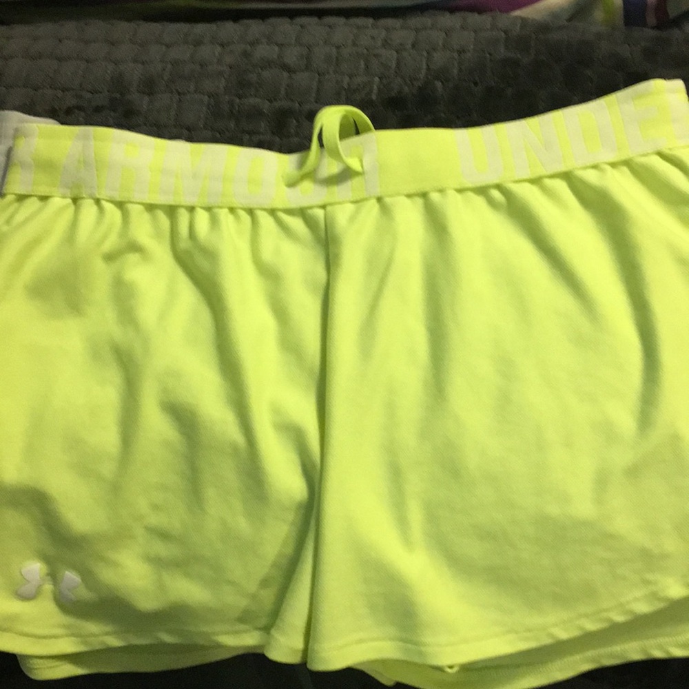 3 pairs of underarmour shorts!